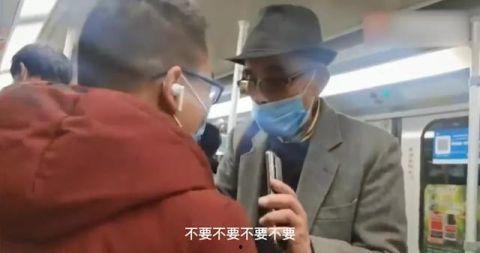 老伯在线视频,揭秘日常生活中的温馨瞬间